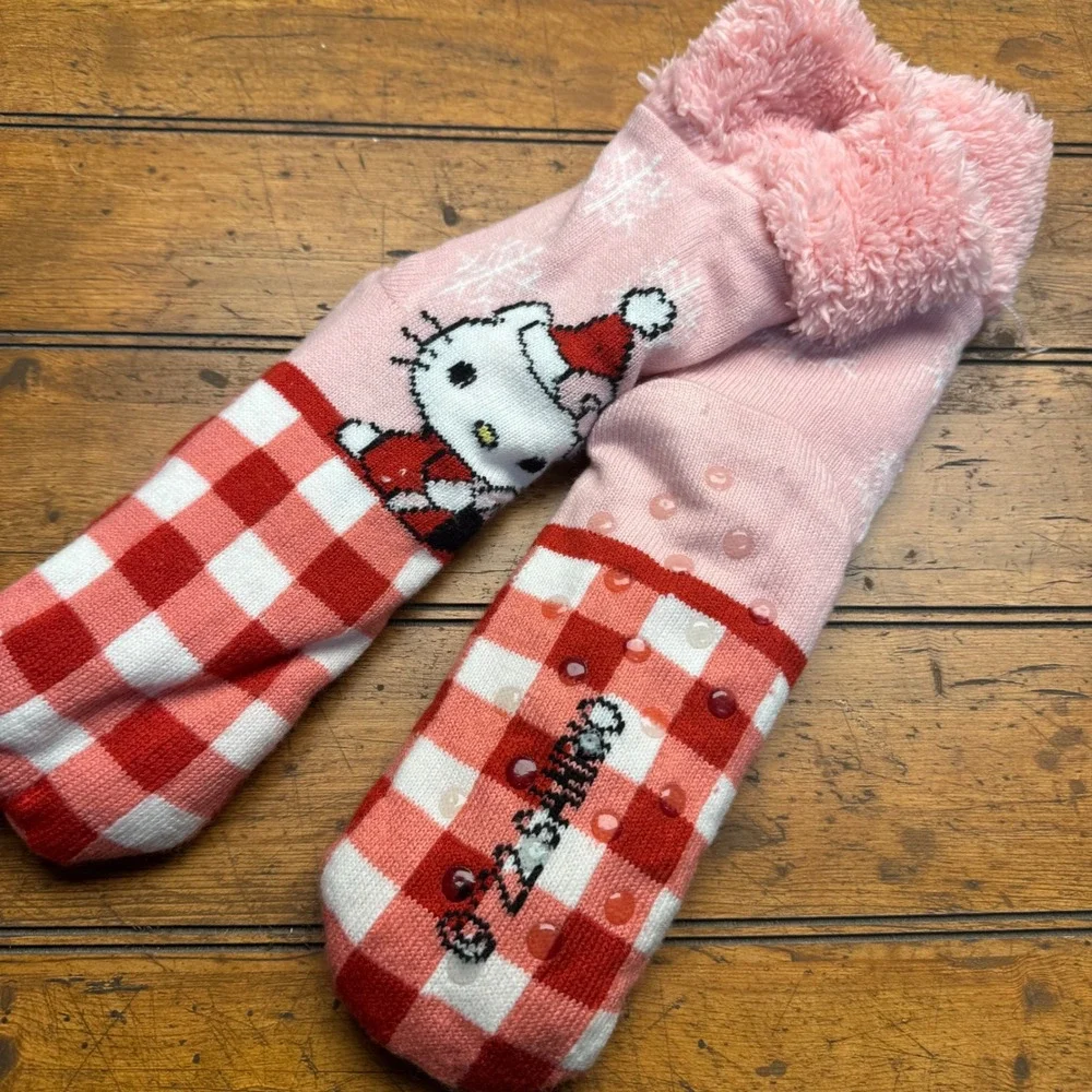 Hello Kitty Holiday‎ Cozy Slipper Socks Red Buffalo Plaid Grippy Bottoms Women